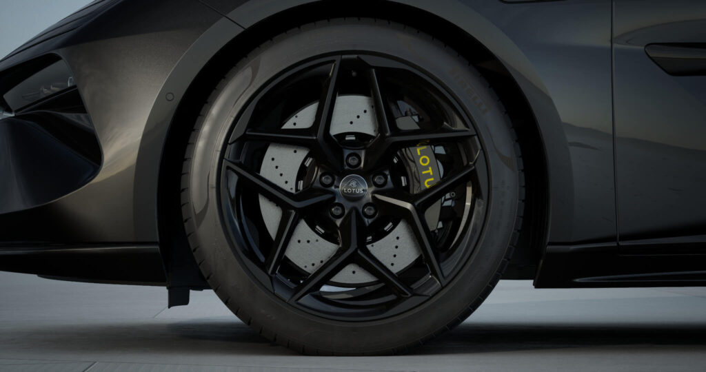 Lotus Emeya – 600 GT 450 kW (612 CV)