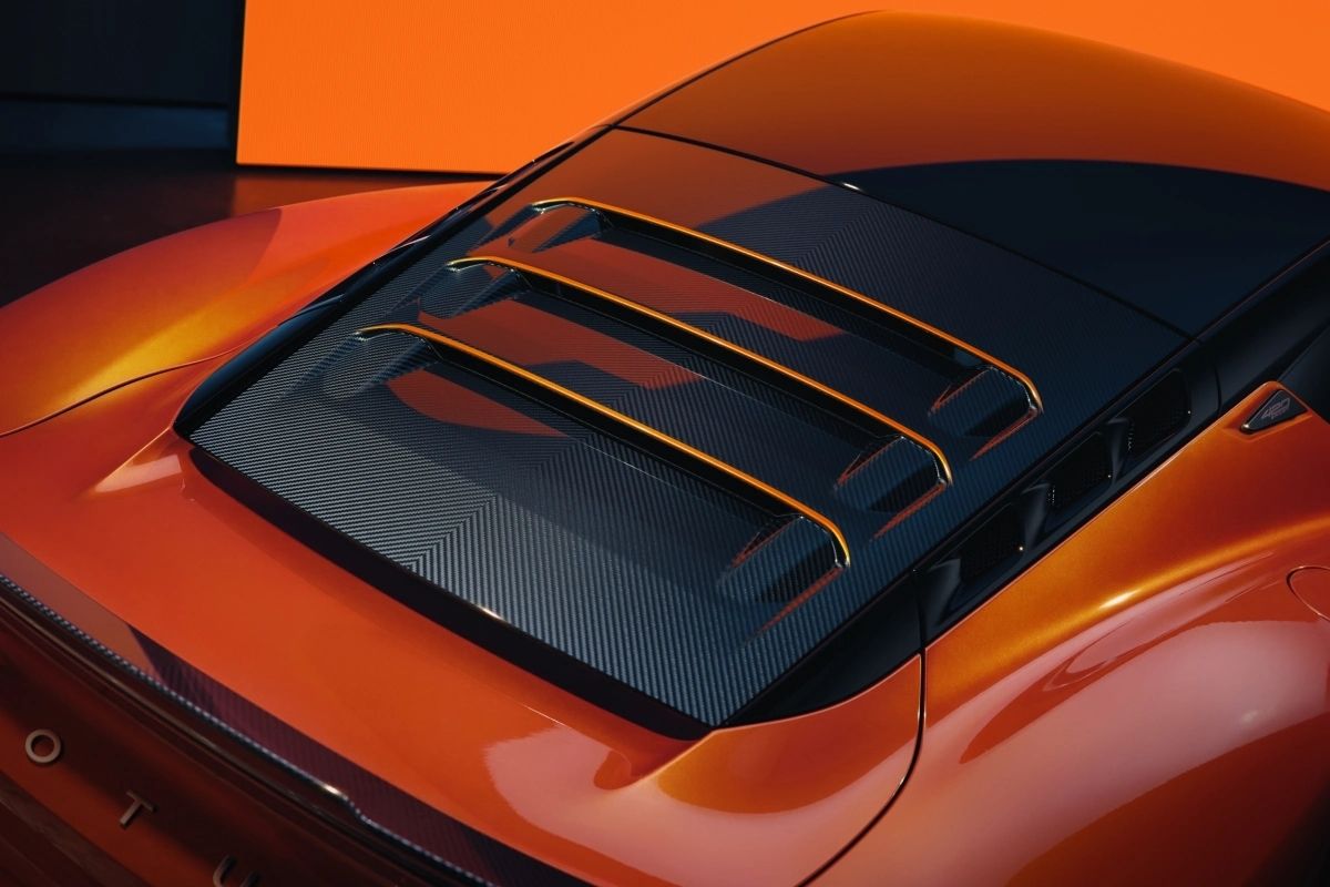 WEB IMGS LOTUS EMIRA 420 SPORT-10